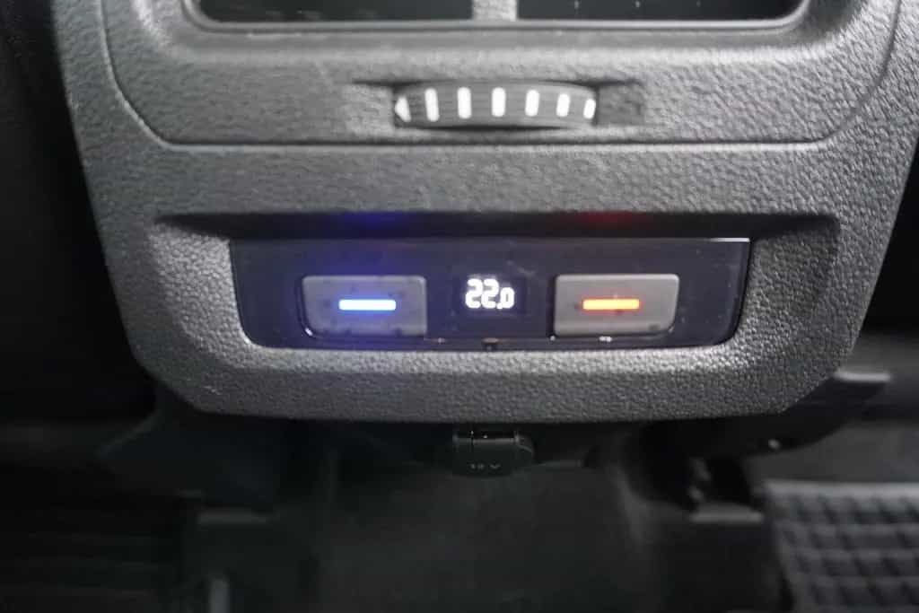 Volkswagen Touran 1.5 TSI Join DSG LED Navi ACC AHK Kamera 02/2019-photo-14