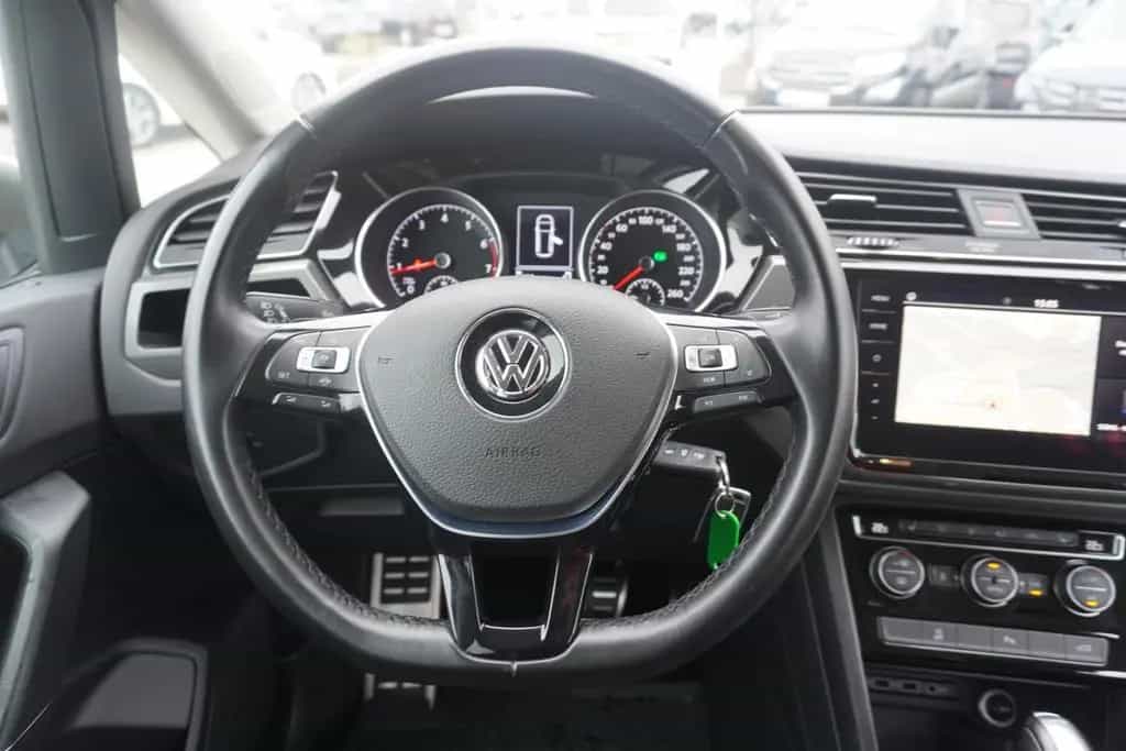Volkswagen Touran 1.5 TSI Join DSG LED Navi ACC AHK Kamera 02/2019-photo-17