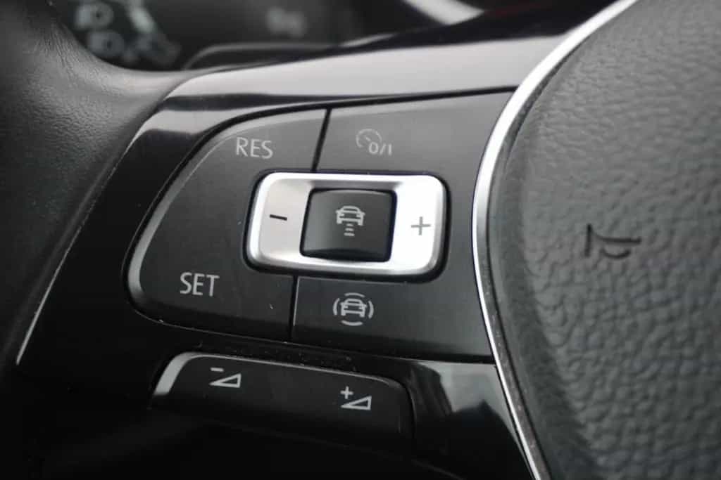 Volkswagen Touran 1.5 TSI Join DSG LED Navi ACC AHK Kamera 02/2019-photo-20