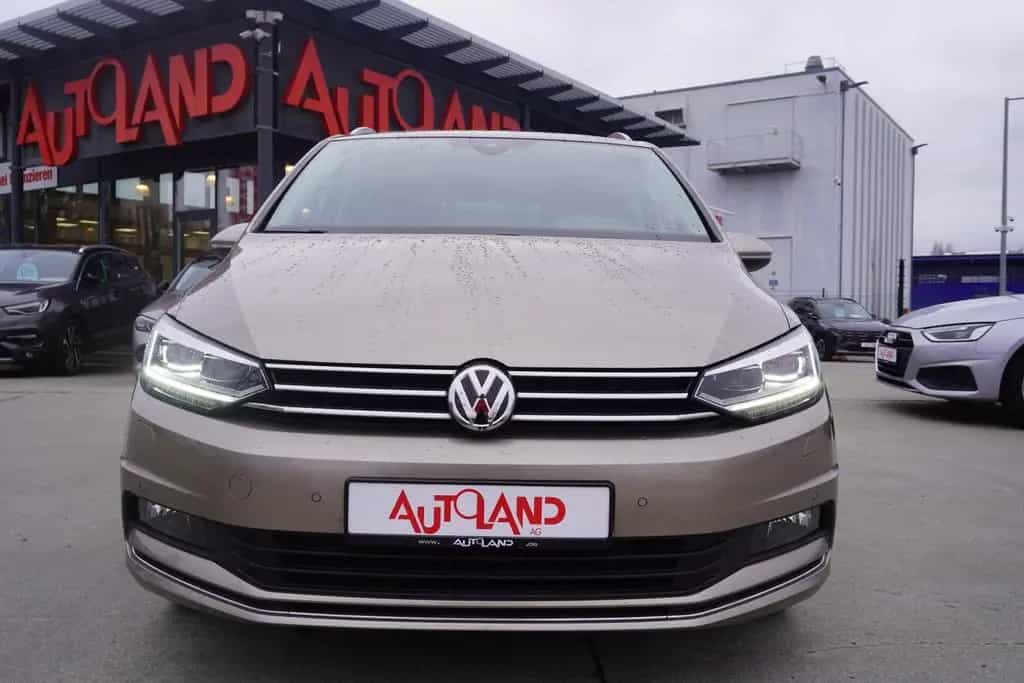 Volkswagen Touran 1.5 TSI Join DSG LED Navi ACC AHK Kamera 02/2019-photo-6