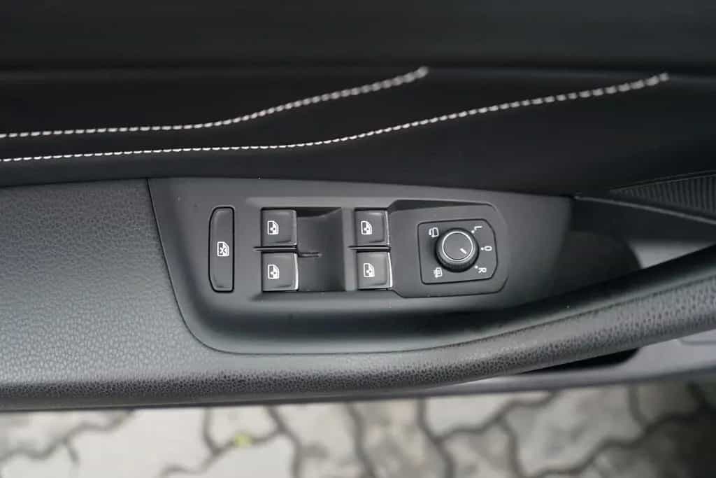 Volkswagen Passat Variant 2.0 TDI Alltrack 4Motion LED ACC 09/2020-photo-25