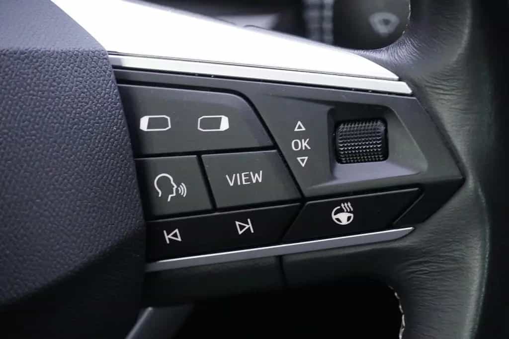 Seat Leon 1.5 TSI Style LED ACC Spurhalte Navi Kamera 02/2022-photo-15