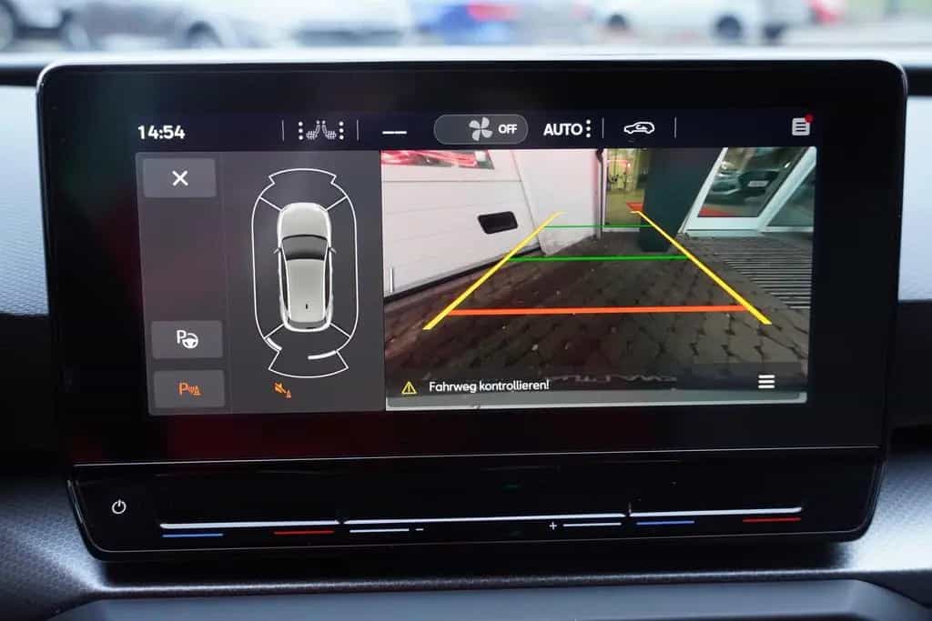 Seat Leon 1.5 TSI Style LED ACC Spurhalte Navi Kamera 02/2022-photo-18