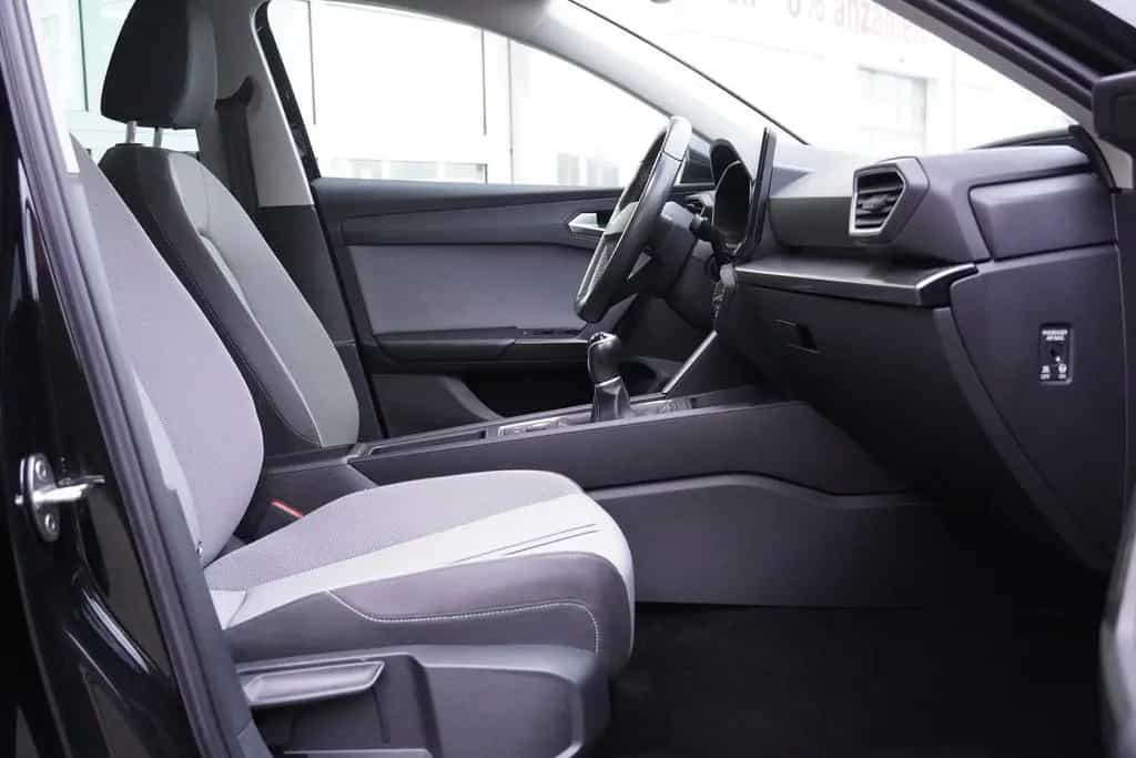 Seat Leon 1.5 TSI Style LED ACC Spurhalte Navi Kamera 02/2022-photo-22