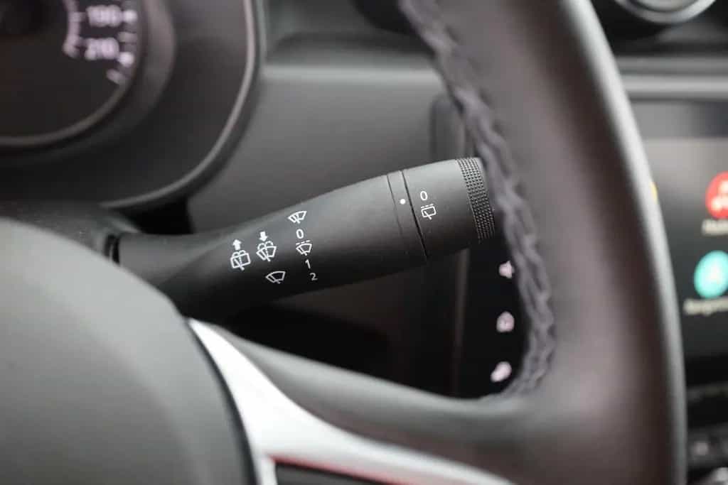 Dacia Duster 1.3 TCe 150 LED Kamera Sitzheizung Navi 05/2022-photo-17