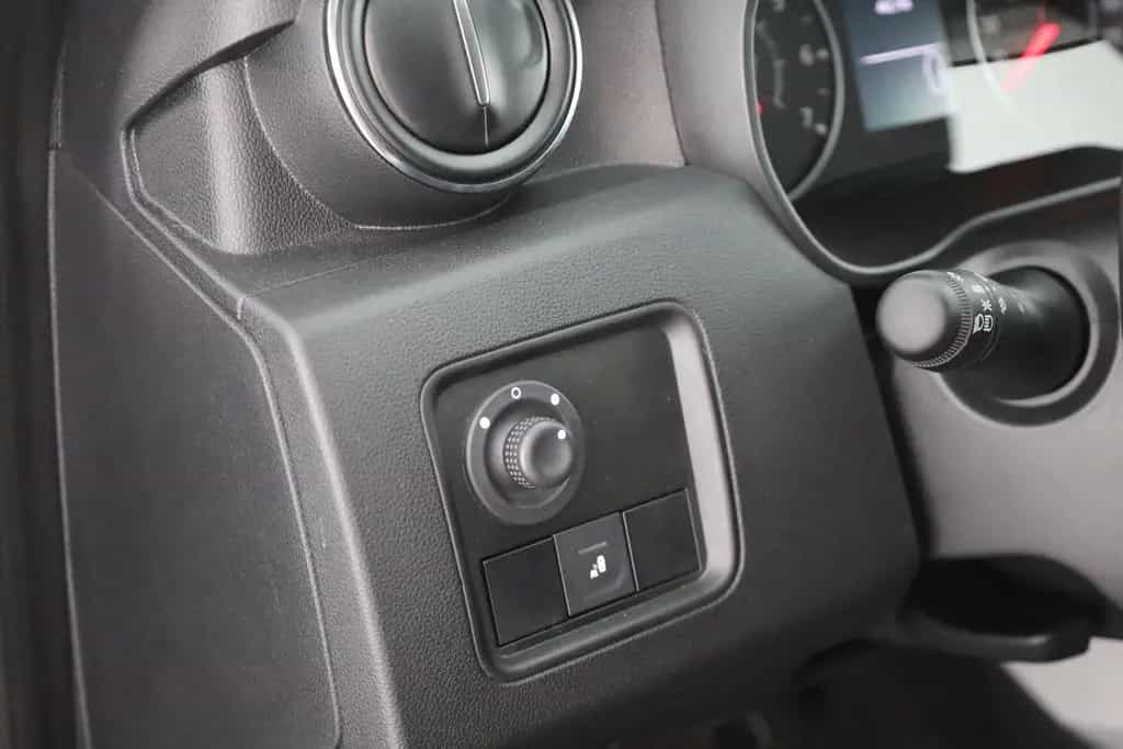 Dacia Duster 1.3 TCe 150 LED Kamera Sitzheizung Navi 05/2022-photo-18