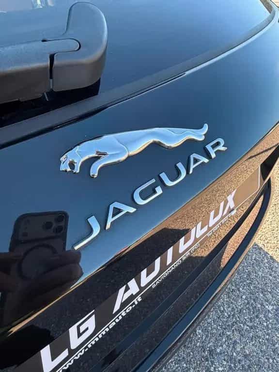 Jaguar F-Pace 2.0 D 180 CV FINANZIABILE 02/2020-photo-8