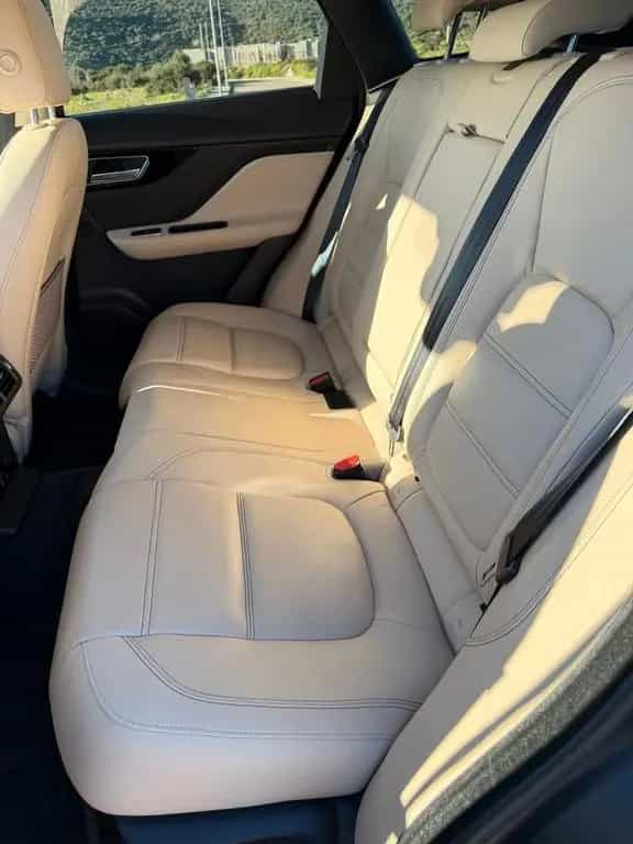Jaguar F-Pace 2.0 D 180 CV FINANZIABILE 02/2020-photo-10