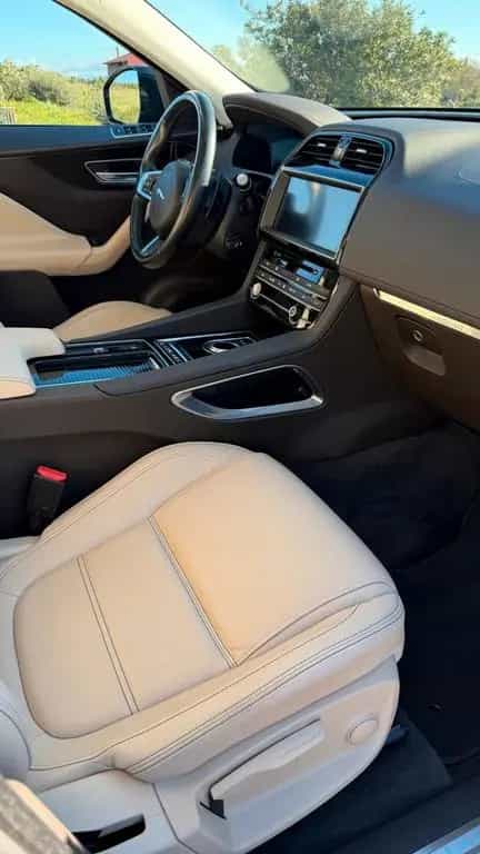 Jaguar F-Pace 2.0 D 180 CV FINANZIABILE 02/2020-photo-3