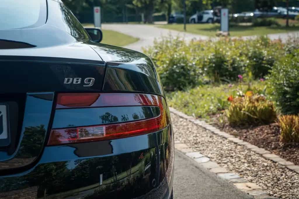 Aston Martin DB9 2+2 Coupé AT RESTOMOD 10/2007-photo-4