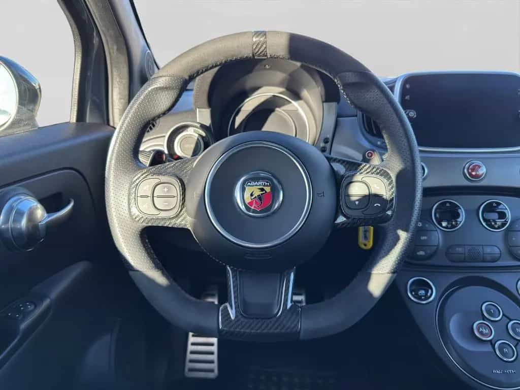 Abarth 695 XSR Yamaha Akrapovic Panorama Beats Audio 10/2017-photo-15