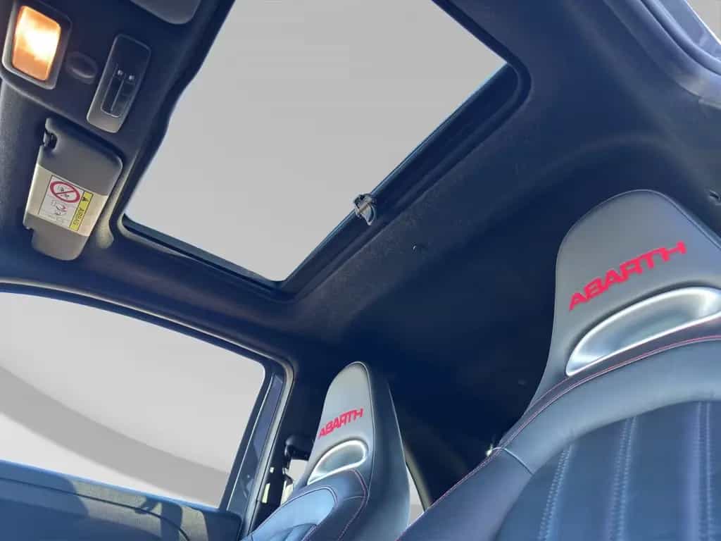 Abarth 695 XSR Yamaha Akrapovic Panorama Beats Audio 10/2017-photo-22