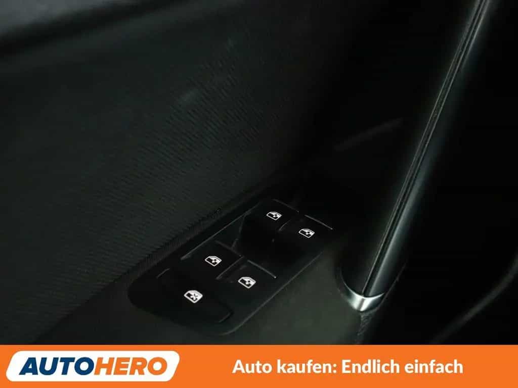 Volkswagen Golf VII 2.0 TSI GTI Performance BM Aut.*NAVI* 11/2019-photo-32