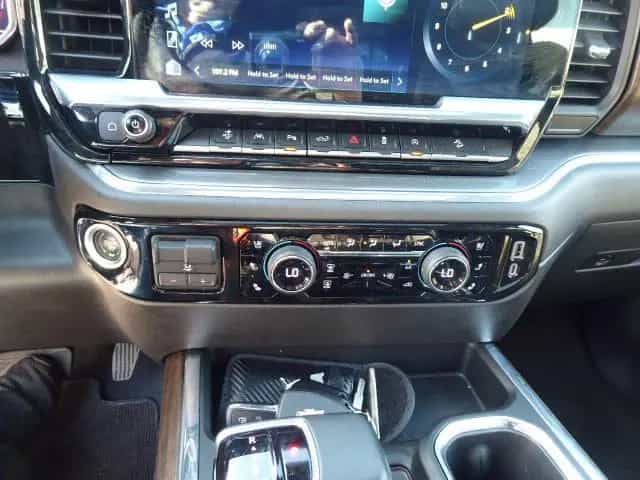 Chevrolet Silverado 6,2l V8 High-Country 1.Hand 01/2024-photo-11