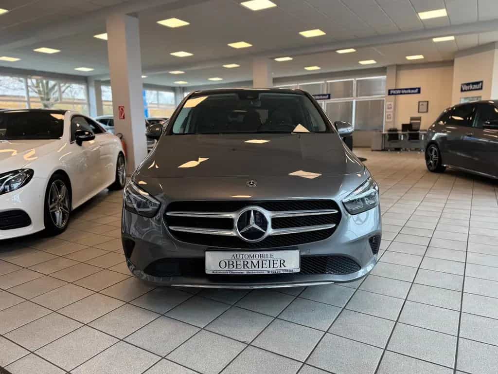 Mercedes-Benz B-Class 180 Prog. 7G-DCT LED SHZ RFK Ambiente Pano-SHD 03/2019-photo-1