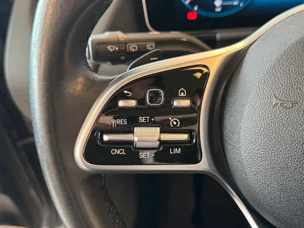 Mercedes-Benz B-Class 180 Prog. 7G-DCT LED SHZ RFK Ambiente Pano-SHD 03/2019-photo-17