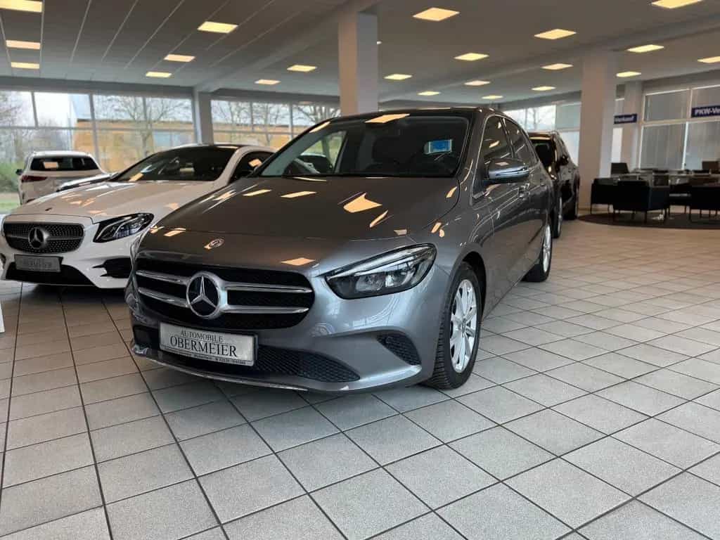 Mercedes-Benz B-Class 180 Prog. 7G-DCT LED SHZ RFK Ambiente Pano-SHD 03/2019-photo-2