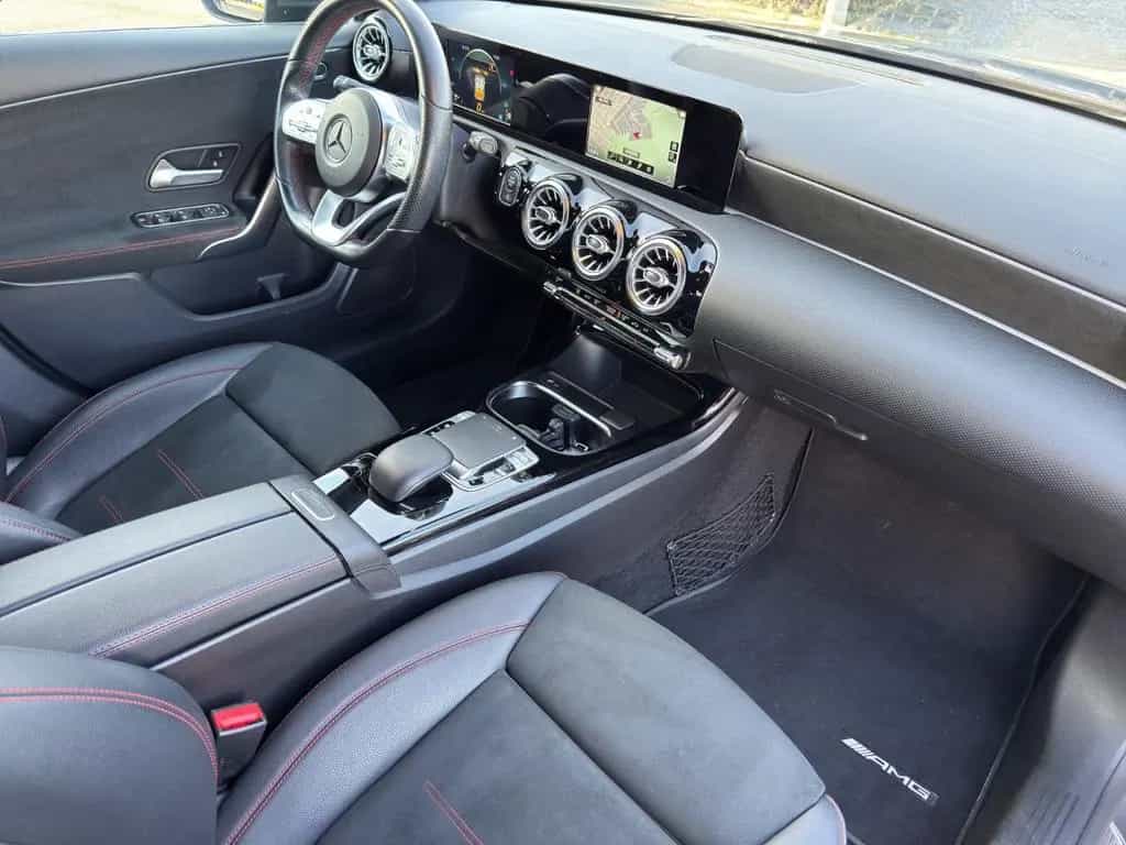 Mercedes-Benz A-Class 180 AMG LED Alcantara Navi Garantie 04/2019-photo-10