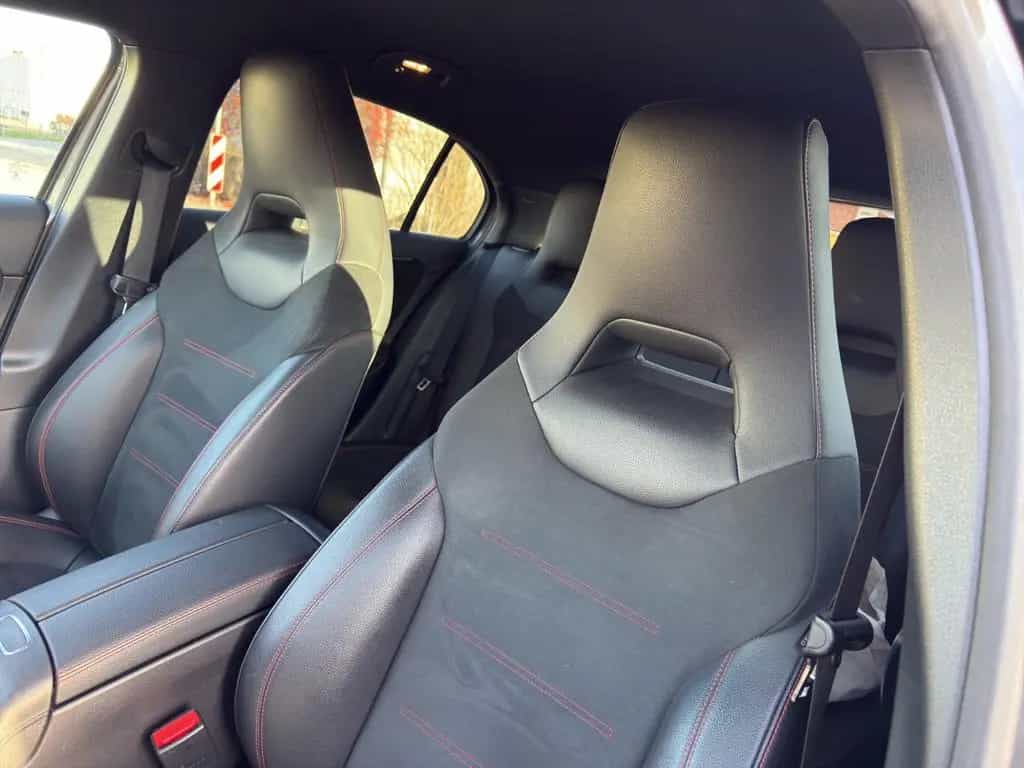 Mercedes-Benz A-Class 180 AMG LED Alcantara Navi Garantie 04/2019-photo-11