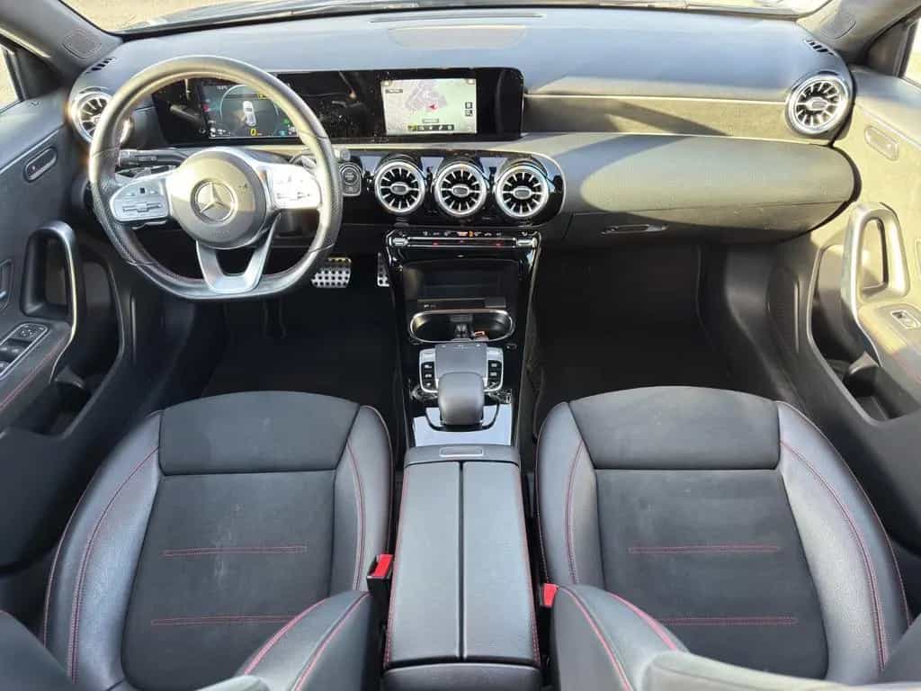 Mercedes-Benz A-Class 180 AMG LED Alcantara Navi Garantie 04/2019-photo-13