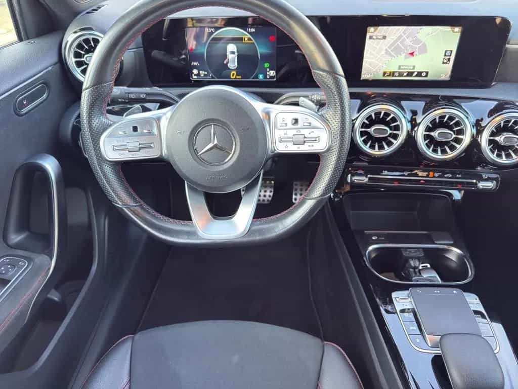 Mercedes-Benz A-Class 180 AMG LED Alcantara Navi Garantie 04/2019-photo-15