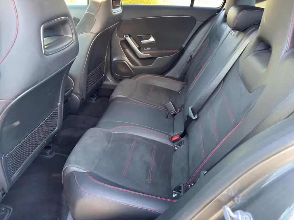 Mercedes-Benz A-Class 180 AMG LED Alcantara Navi Garantie 04/2019-photo-18