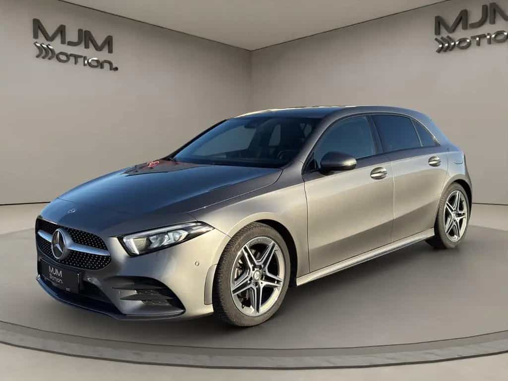 Mercedes-Benz A-Class 180 AMG LED Alcantara Navi Garantie 04/2019-photo-2