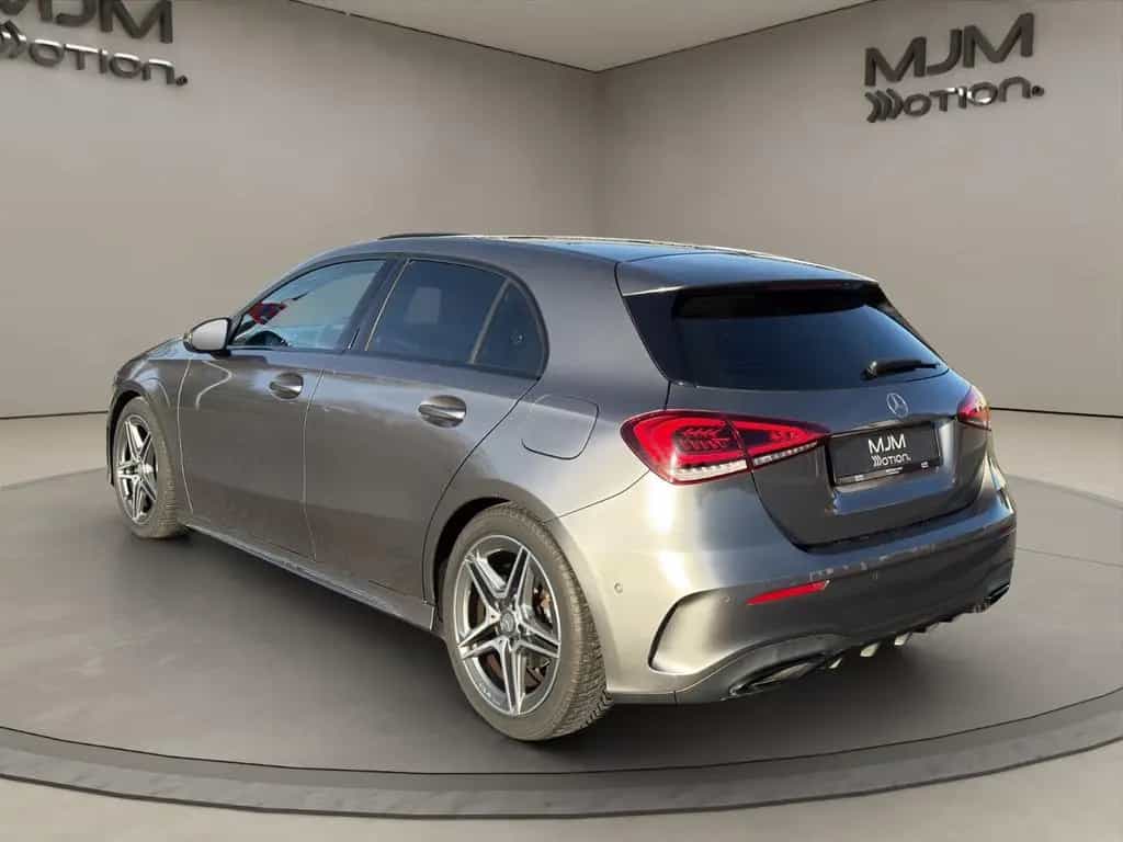 Mercedes-Benz A-Class 180 AMG LED Alcantara Navi Garantie 04/2019-photo-5