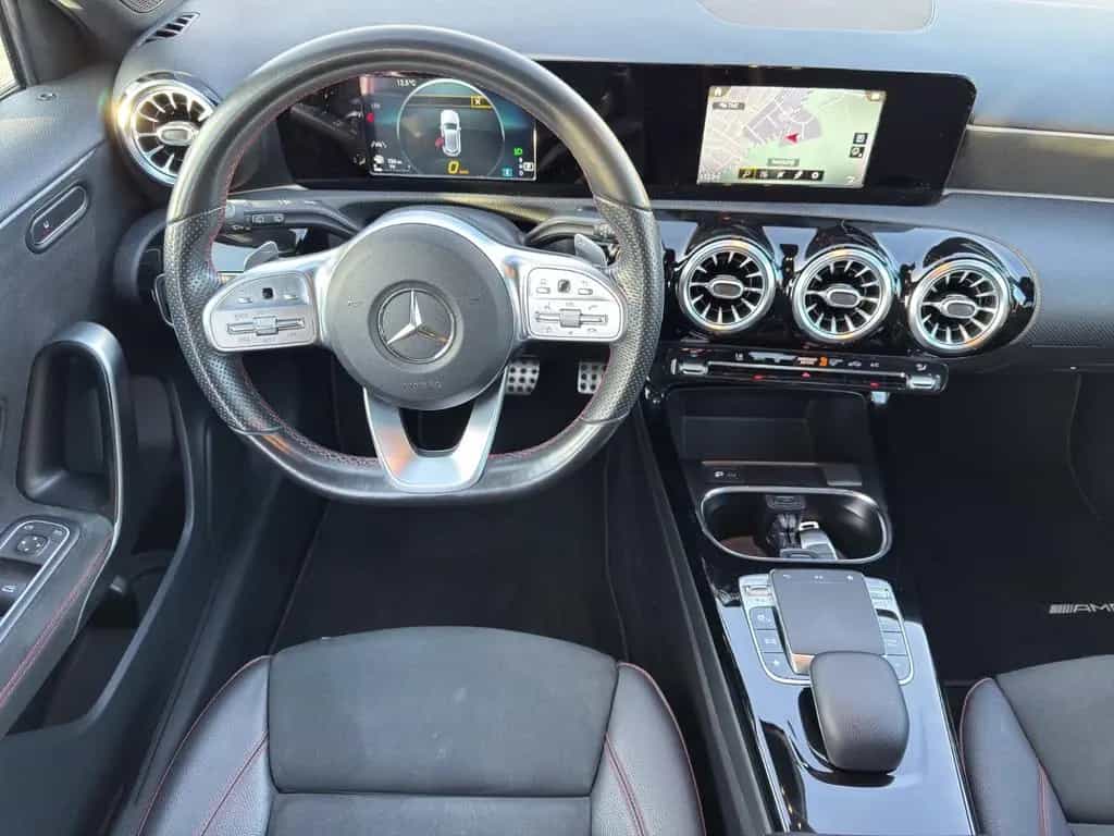 Mercedes-Benz A-Class 180 AMG LED Alcantara Navi Garantie 04/2019-photo-9