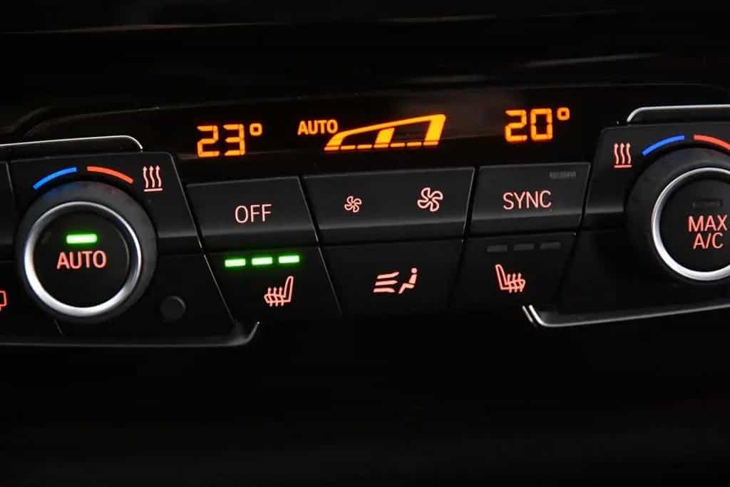 BMW X1 sDrive18i A xLine  *1.Hand*Leder*Navi*SHZ* 11/2021-photo-13