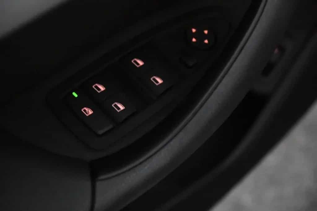 BMW X1 sDrive18i A xLine  *1.Hand*Leder*Navi*SHZ* 11/2021-photo-14