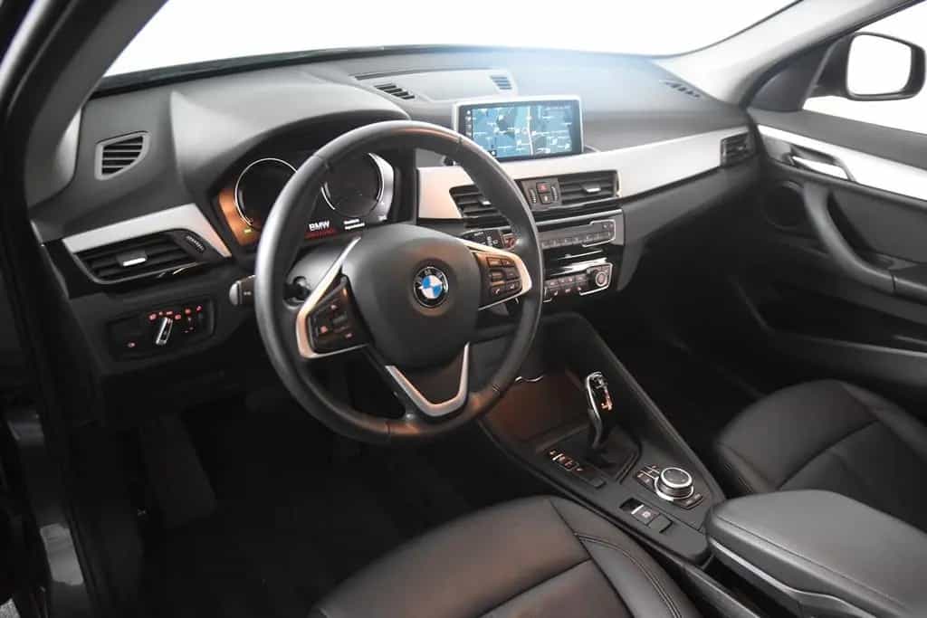 BMW X1 sDrive18i A xLine  *1.Hand*Leder*Navi*SHZ* 11/2021-photo-18