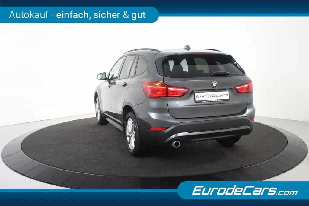 BMW X1 sDrive18i A xLine  *1.Hand*Leder*Navi*SHZ* 11/2021-photo-20
