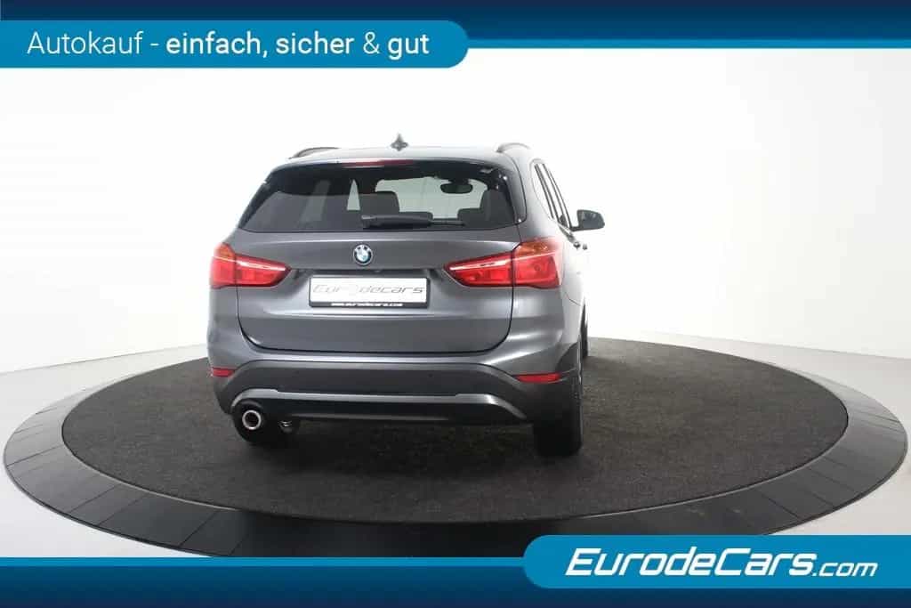 BMW X1 sDrive18i A xLine  *1.Hand*Leder*Navi*SHZ* 11/2021-photo-21
