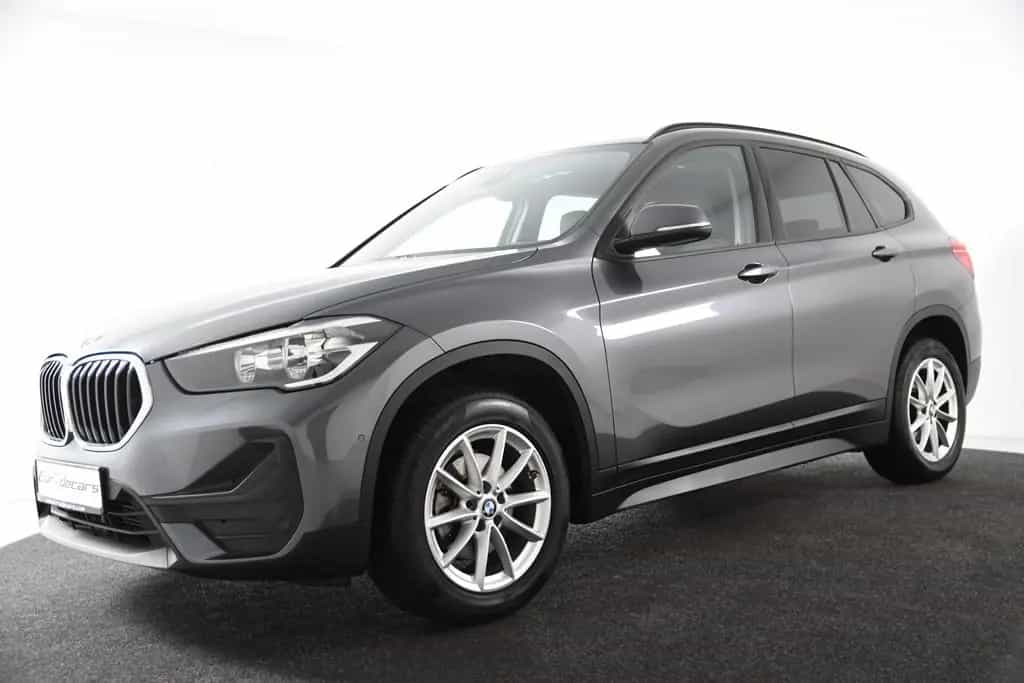 BMW X1 sDrive18i A xLine  *1.Hand*Leder*Navi*SHZ* 11/2021-photo-26