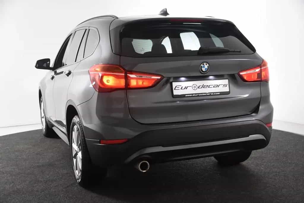 BMW X1 sDrive18i A xLine  *1.Hand*Leder*Navi*SHZ* 11/2021-photo-27