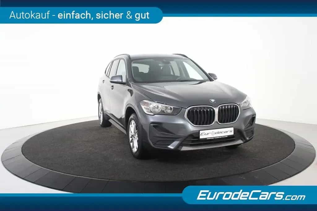 BMW X1 sDrive18i A xLine  *1.Hand*Leder*Navi*SHZ* 11/2021-photo-7
