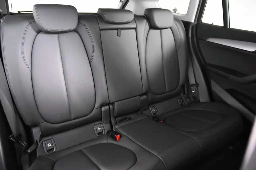 BMW X1 sDrive18i A xLine  *1.Hand*Leder*Navi*SHZ* 11/2021-photo-9