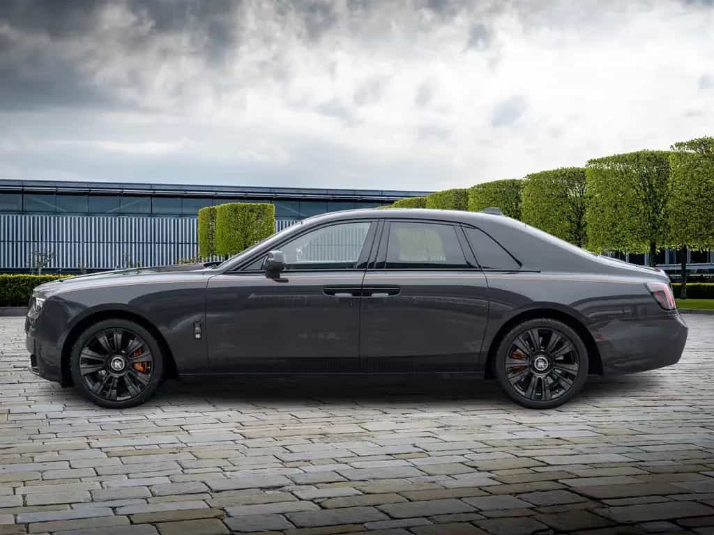Rolls-Royce Ghost Black Badge 11/2025-photo-2