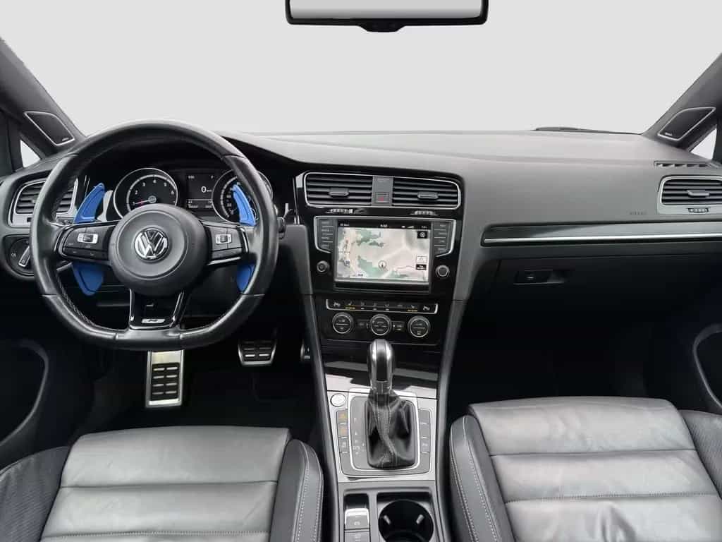 Volkswagen Golf 05/2016-photo-10