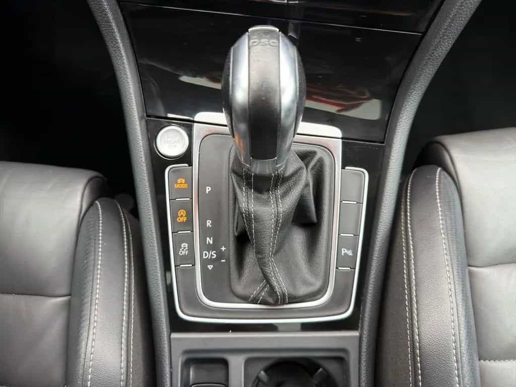 Volkswagen Golf 05/2016-photo-19