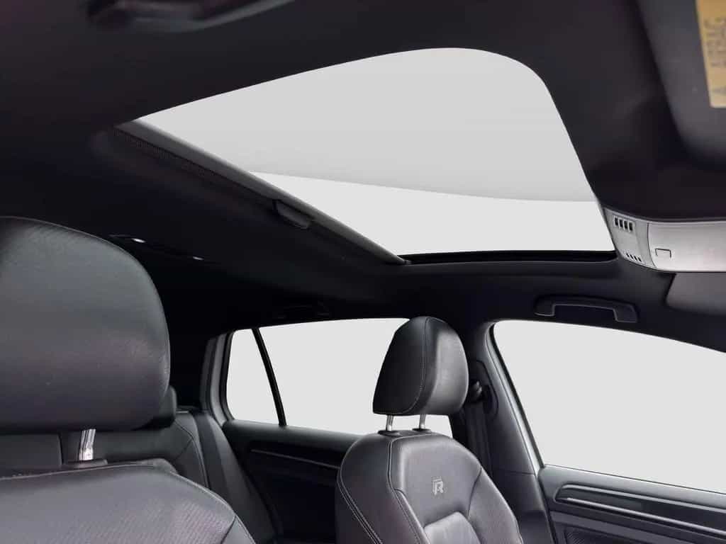 Volkswagen Golf 05/2016-photo-21