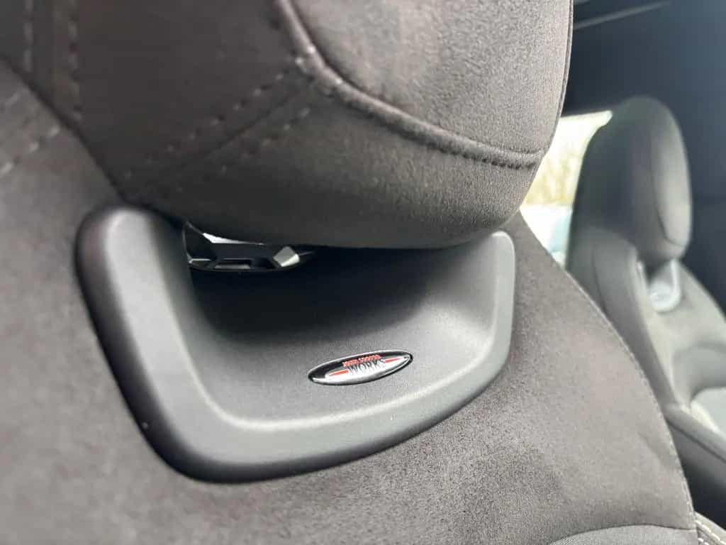 MINI John Cooper Works Essential Trim Pano Harman 03/2024-photo-15