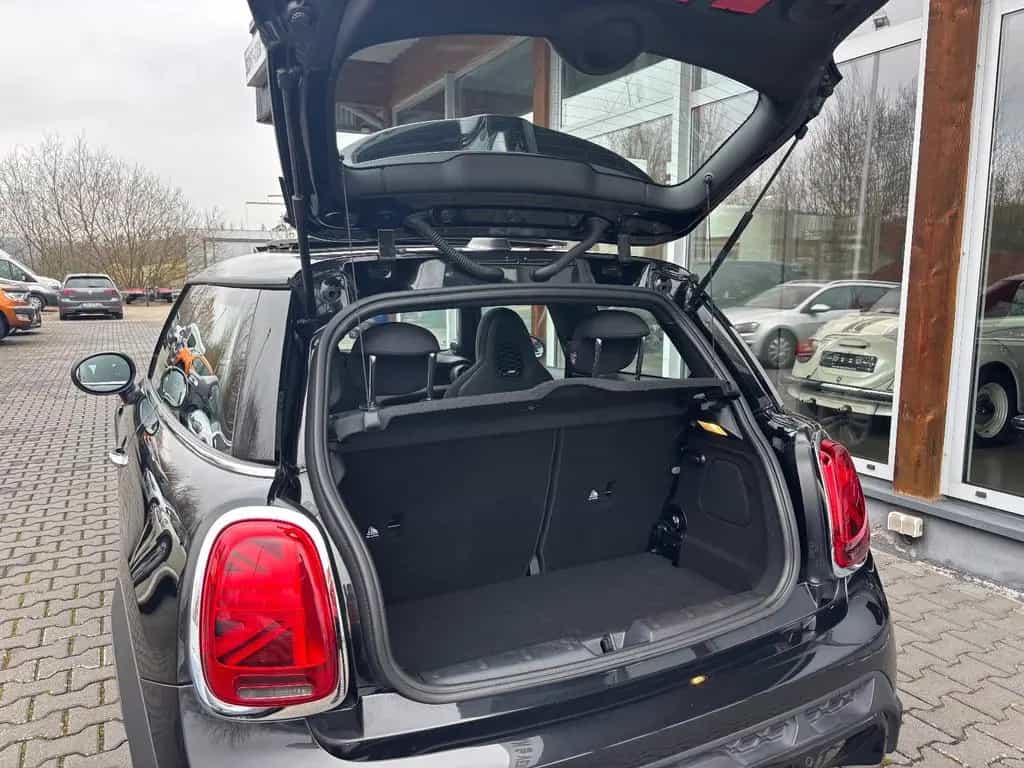 MINI John Cooper Works Essential Trim Pano Harman 03/2024-photo-24