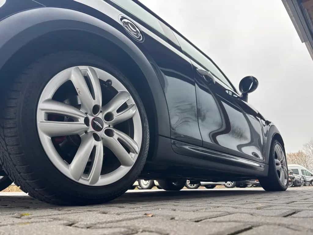 MINI John Cooper Works Essential Trim Pano Harman 03/2024-photo-25