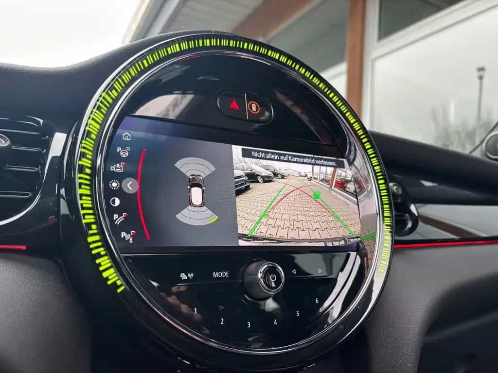 MINI John Cooper Works Essential Trim Pano Harman 03/2024-photo-9
