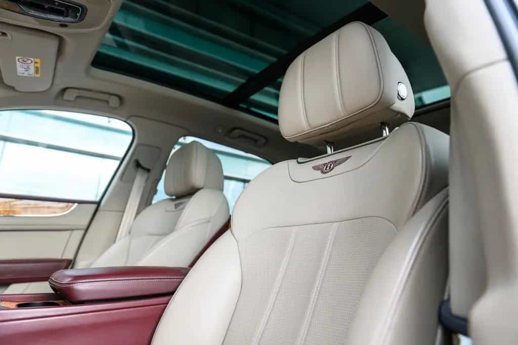 Bentley Bentayga V8 Centenary Specification 05/2019-photo-10