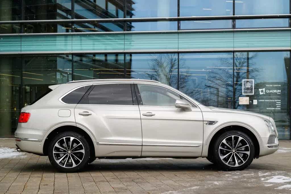 Bentley Bentayga V8 Centenary Specification 05/2019-photo-1
