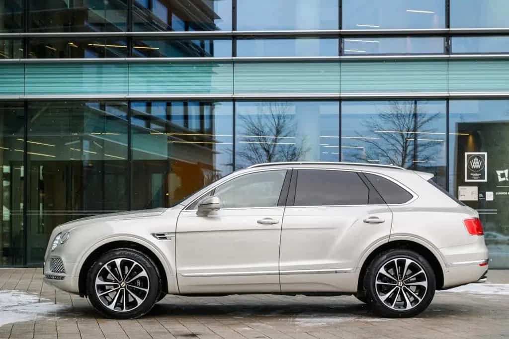 Bentley Bentayga V8 Centenary Specification 05/2019-photo-2