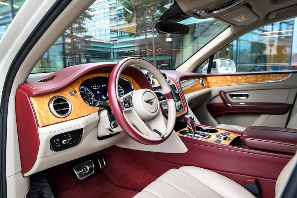 Bentley Bentayga V8 Centenary Specification 05/2019-photo-8